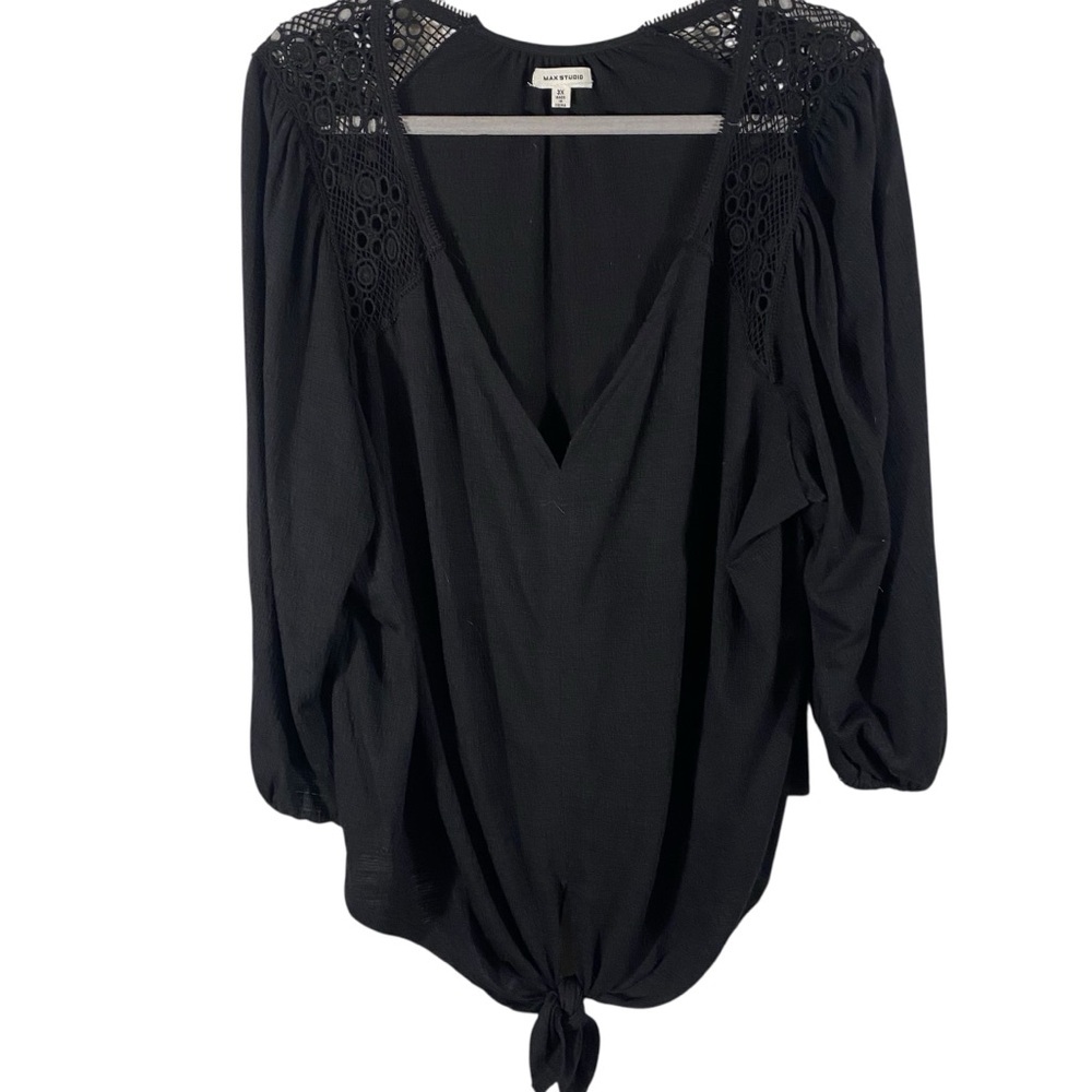 Max Studio Black V-Neck Blouse with Crochet Accents 3/4 sleeve Tied Front Sz 3X - Picture 2 of 7